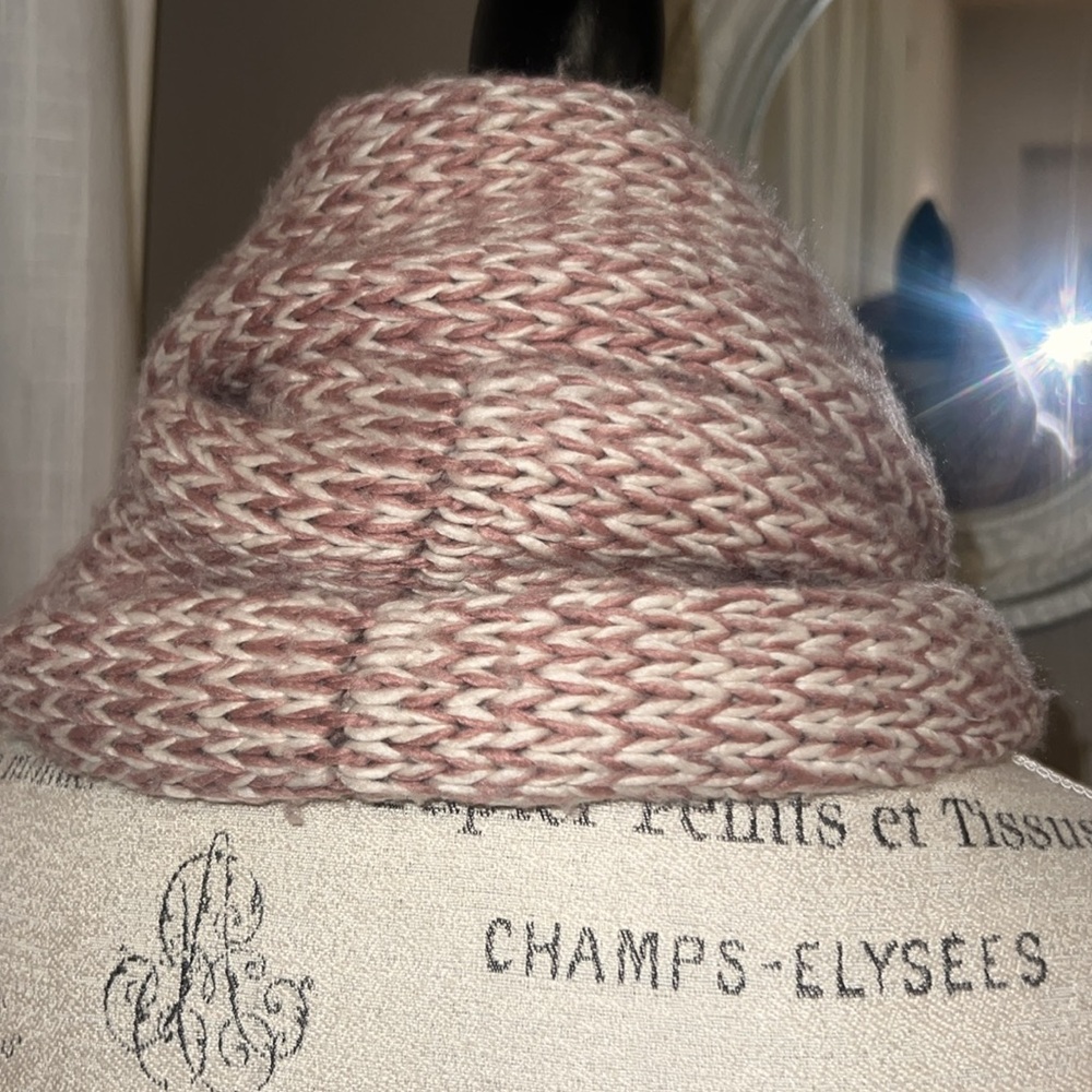 Rose pink mauve ivory white knit neck scarf 🧣 infinity wrap women’s accessory - Picture 7 of 7